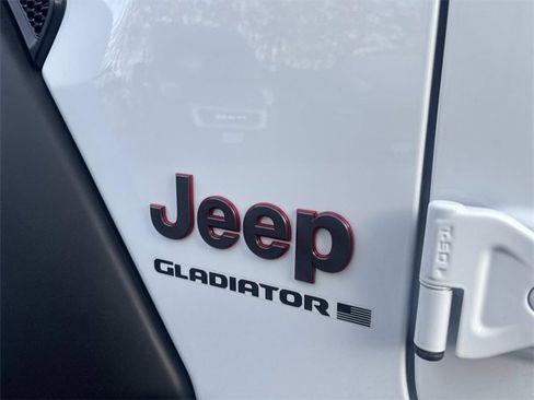 Used 2023 Jeep Gladiator Rubicon w/ LED Lighting Group image 12