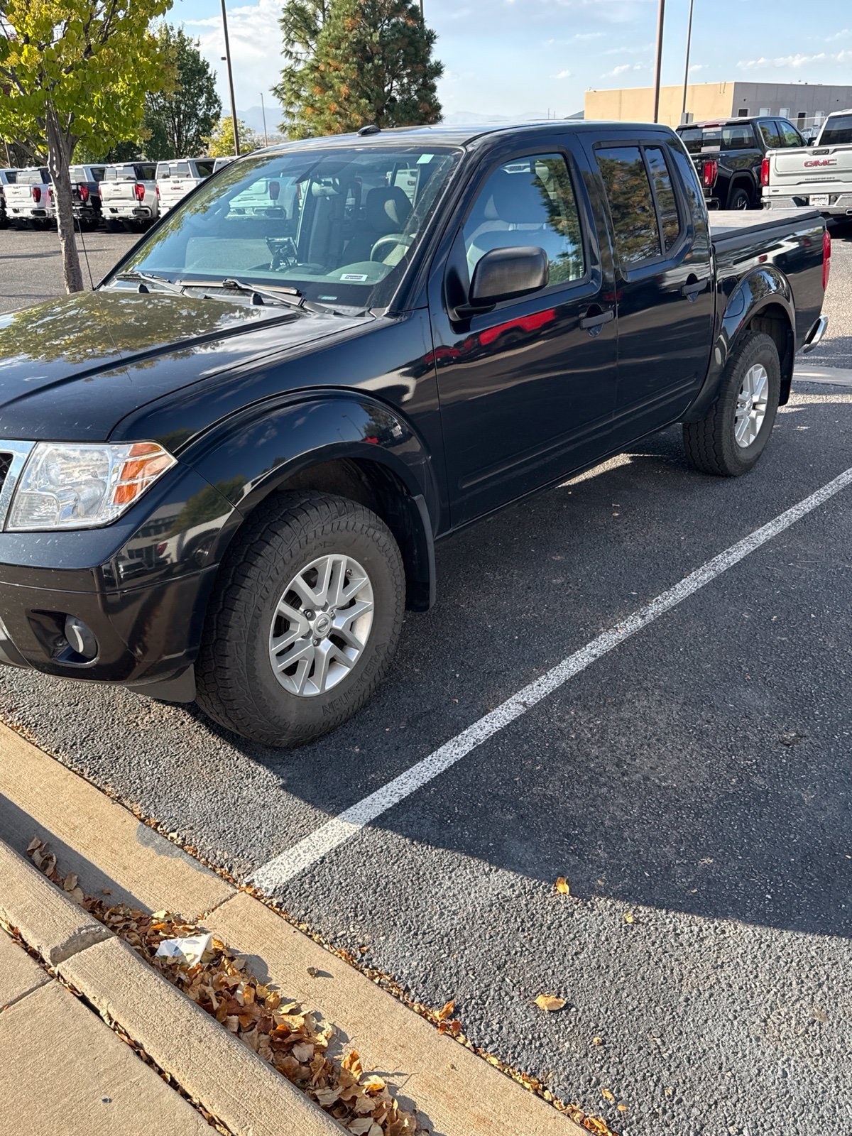 Used 2017 Nissan Frontier SV AWD/4WD image 1