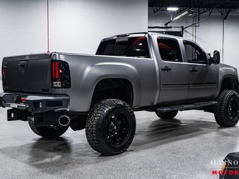 Used 2011 GMC Sierra 3500 Denali image 5