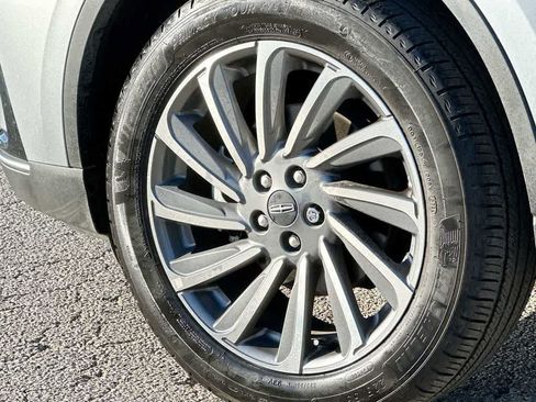 Used 2023 Lincoln Corsair Reserve FWD image 11