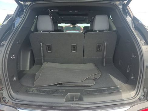 Used 2023 Buick Enclave Essence w/ Experience Buick Package FWD image 14