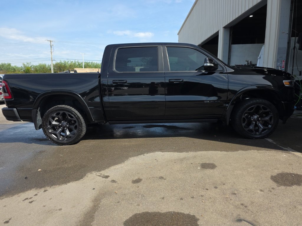 Used 2020 RAM 1500 Limited w/ Black Appearance Package AWD/4WD image 4