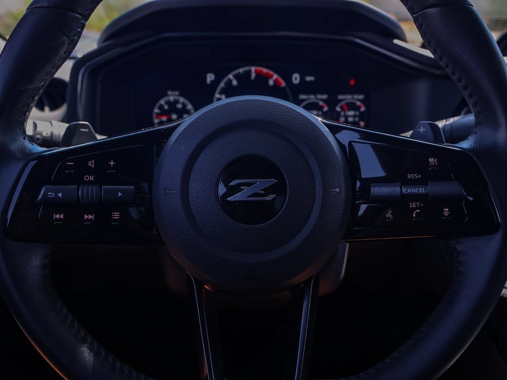 Used 2025 Nissan Z Sport w/ Floor Mat Package RWD image 46
