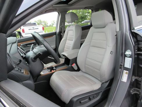 Used 2022 Honda CR-V Touring image 19