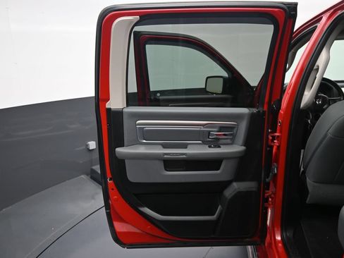 Used 2019 RAM 1500 Classic SLT w/ Luxury Group AWD/4WD image 29