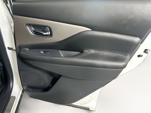 Used 2023 Nissan Murano SV w/ SV Midnight Edition Package image 28