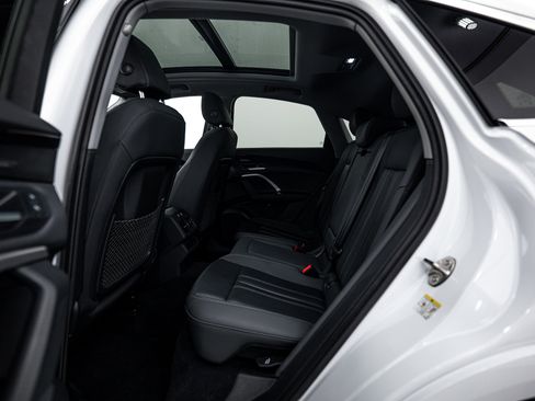 Certified 2025 Audi Q5 Premium Plus w/ Premium Plus AWD/4WD image 16