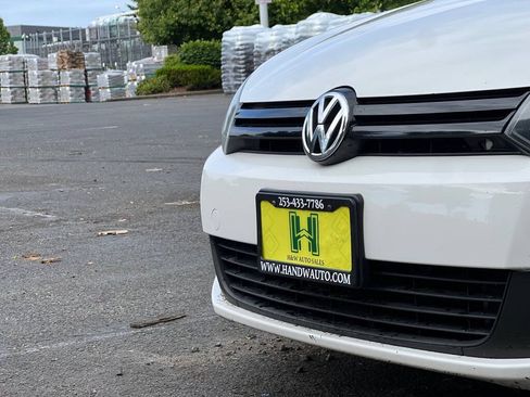 Used 2013 Volkswagen Golf 2-Door FWD image 18