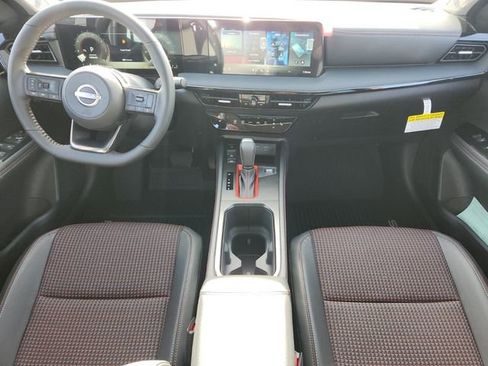 New 2026 Nissan Kicks SR w/ SR Premium Package FWD image 9