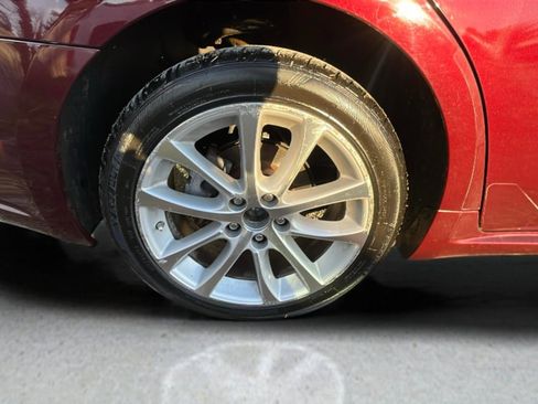 Used 2015 Toyota Avalon Limited w/ Technology Package image 18