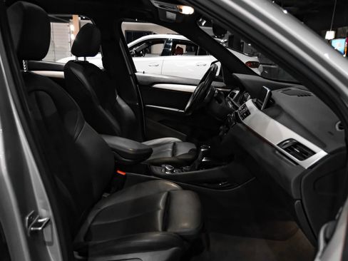 Used 2019 BMW X1 sDrive28i w/ M Sport Package FWD image 28