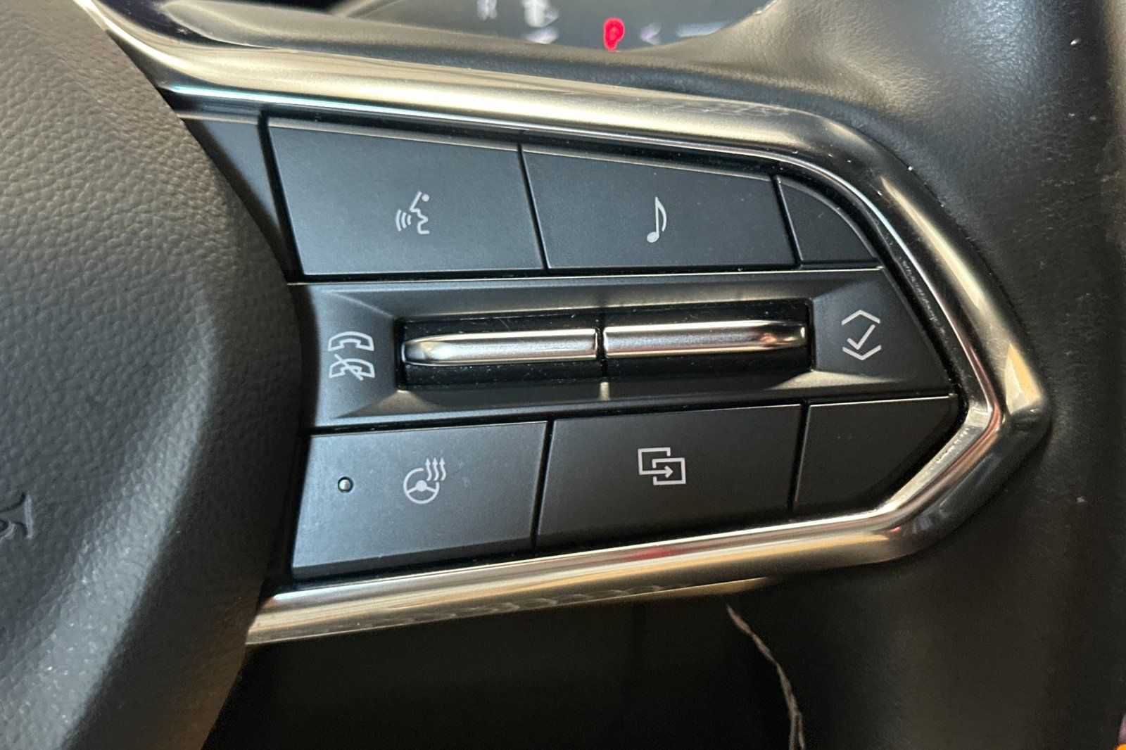 Used 2024 Chevrolet Equinox EV LT FWD image 37