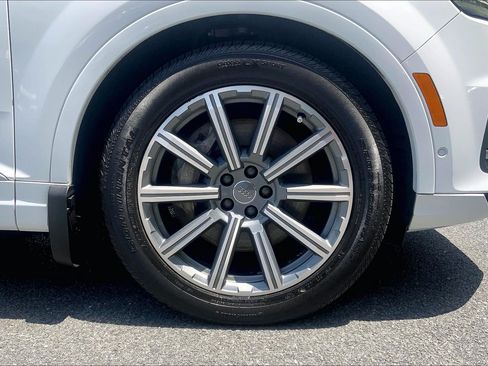 Used 2019 Audi Q7 3.0T Prestige w/ Prestige Package AWD/4WD image 10