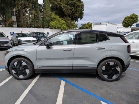 New 2026 Volvo EX30 Plus w/ Protection Package image 9