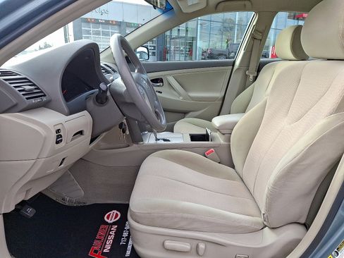 Used 2011 Toyota Camry LE image 13