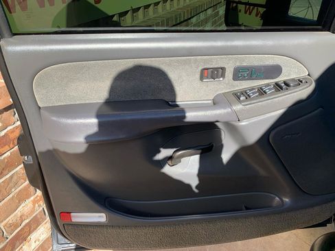 Used 2003 GMC Sierra 2500 SLT w/ SLT Preferred Equipment Group image 24