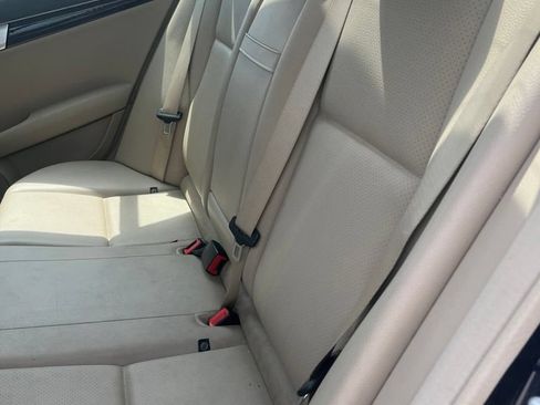 Used 2014 Mercedes-Benz C 300 4MATIC Sedan image 19