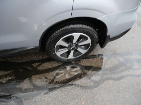 Used 2017 Subaru Forester 2.5i Premium w/ All-Weather Package image 35