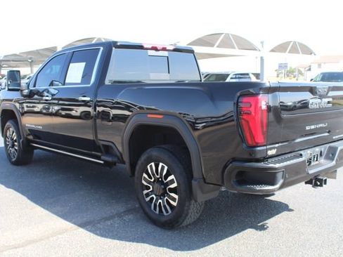 Used 2024 GMC Sierra 2500 Denali Ultimate w/ Max Trailering Package AWD/4WD image 8