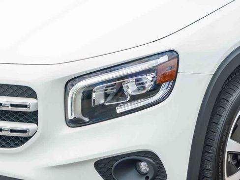 Used 2022 Mercedes-Benz GLB 250 image 8