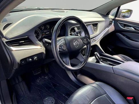 Used 2018 Buick Enclave Essence FWD image 17