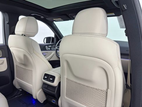 Used 2024 Mercedes-Benz GLE 450e 4MATIC w/ AMG Line Exterior image 45