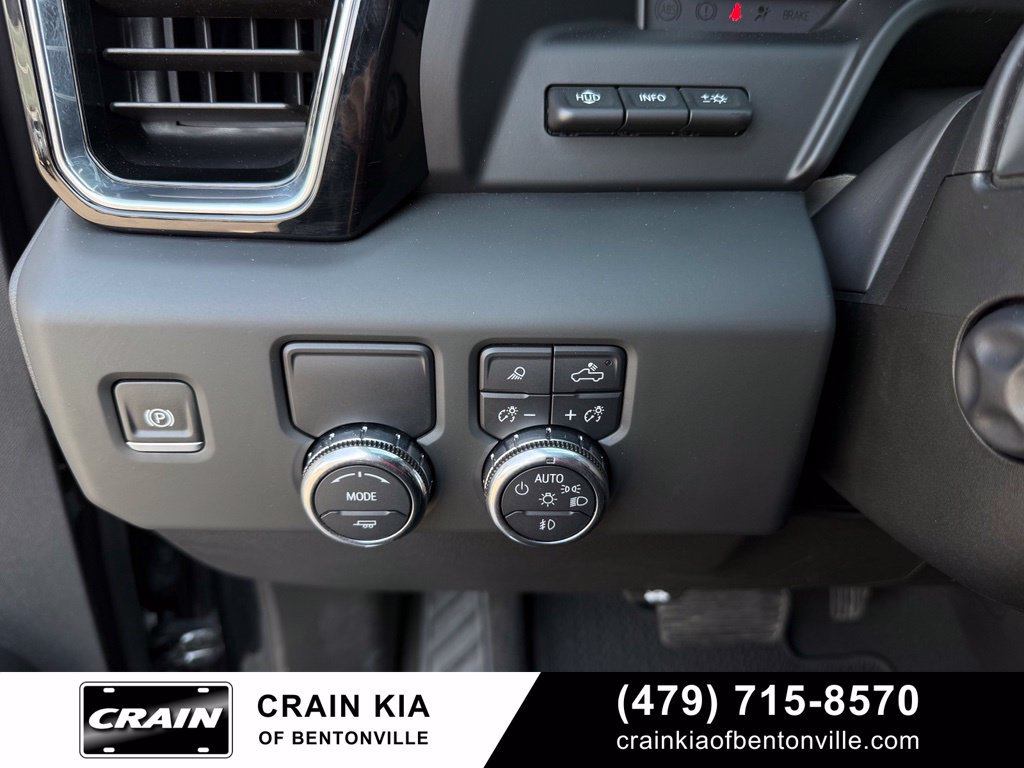 Used 2024 GMC Sierra 1500 Denali w/ Denali Reserve Package RWD image 12