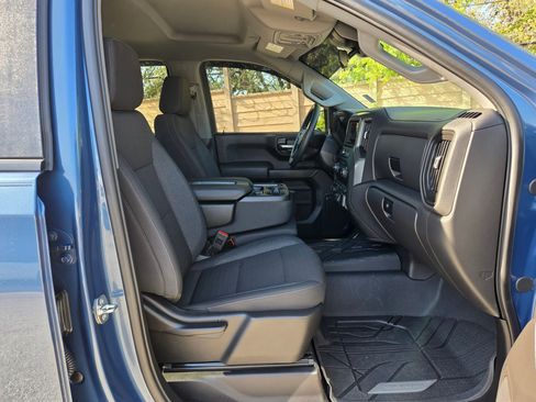 Used 2024 Chevrolet Silverado 1500 Custom w/ Turbomax Blackout Package image 27