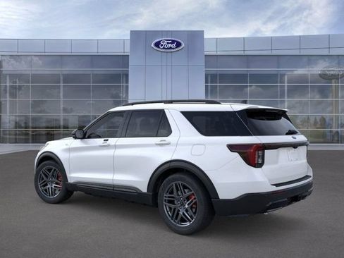New 2026 Ford Explorer ST-Line w/ ST-Line Street Pack AWD/4WD image 5