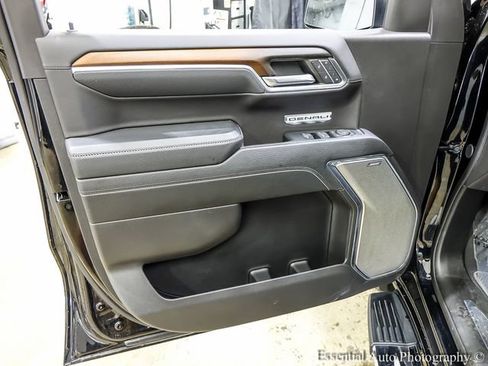 Used 2024 GMC Sierra 1500 Denali w/ Technology Package AWD/4WD image 23