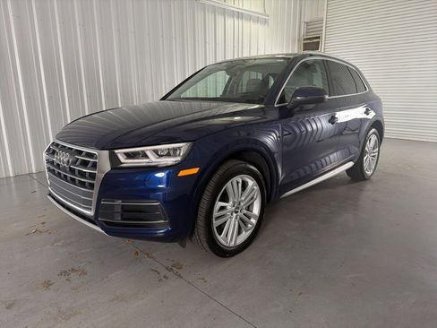 Used 2018 Audi Q5 Prestige w/ Prestige Package image 3