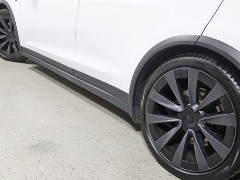 Used 2022 Tesla Model X Plaid image 13