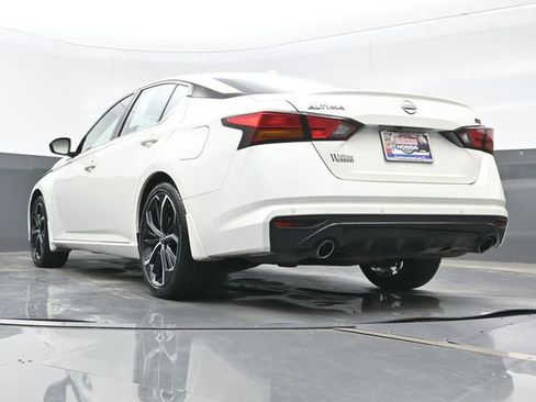 Used 2025 Nissan Altima 2.5 SR w/ SR Premium Package FWD image 23