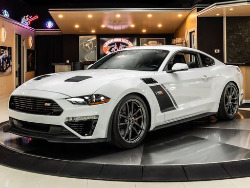 Used 2021 Ford Mustang GT Premium w/ GT Performance Package RWD image 1