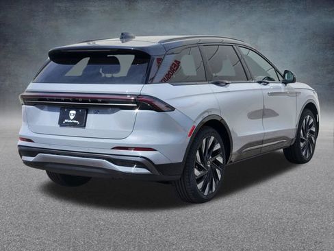 New 2026 Lincoln Nautilus Reserve w/ Jet Appearance Package image 7