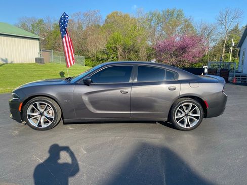 Used 2016 Dodge Charger R/T w/ Wheels & Tunes Group image 6