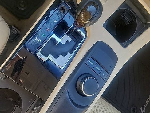 Used 2015 Lexus ES 350 w/ Premium Package FWD image 28