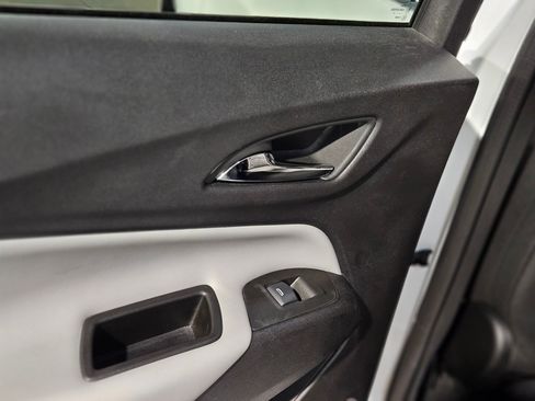 Used 2024 Chevrolet Equinox LT image 36