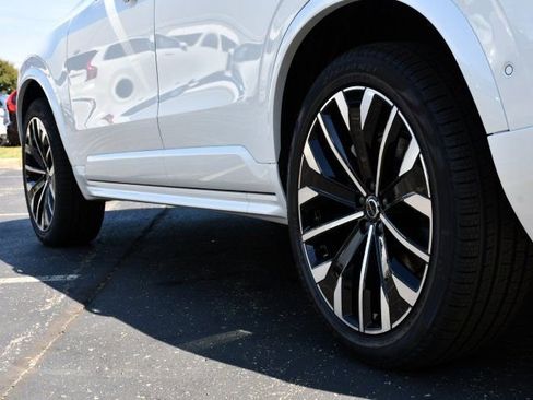 New 2026 Volvo XC90 B6 Ultra w/ Protection Package Premier AWD/4WD image 9