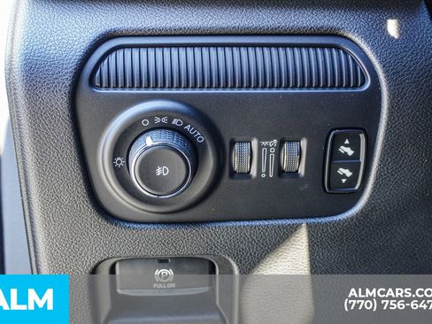 Used 2024 Ford Edge SEL image 36