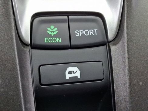 Used 2022 Honda Accord Sport image 25