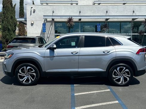 Used 2023 Volkswagen Atlas Cross Sport SEL AWD/4WD image 7