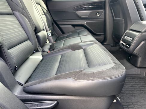 Used 2024 Lincoln Nautilus Reserve w/ Equipment Group 202A image 16