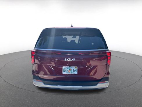 Used 2026 Kia Carnival FWD image 7
