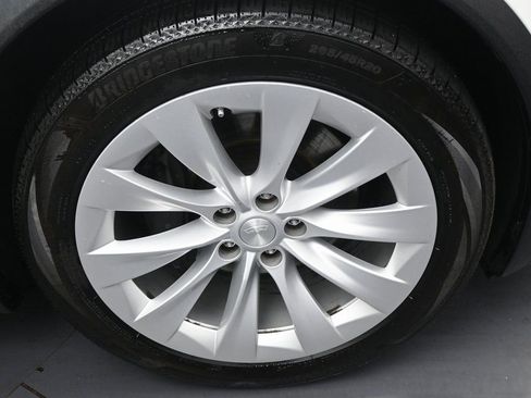 Used 2019 Tesla Model X 100D image 42