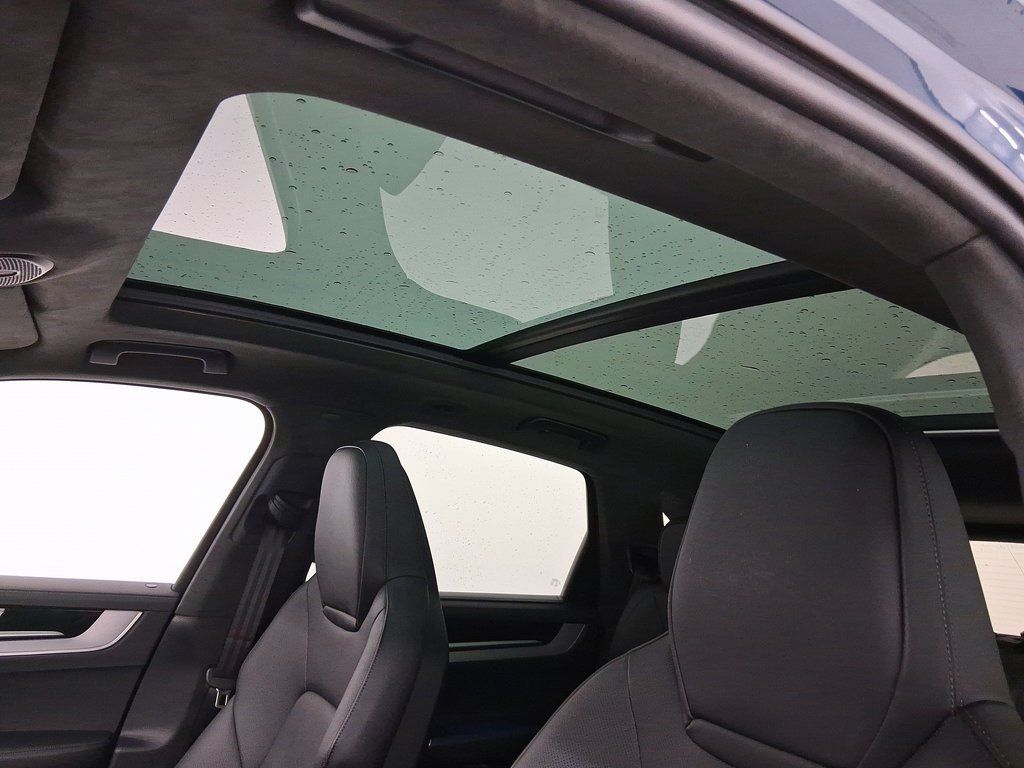 Certified 2025 Porsche Cayenne GTS AWD/4WD image 27