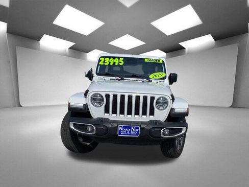 Used 2019 Jeep Wrangler Unlimited Sahara w/ Advanced Safety Group image 3