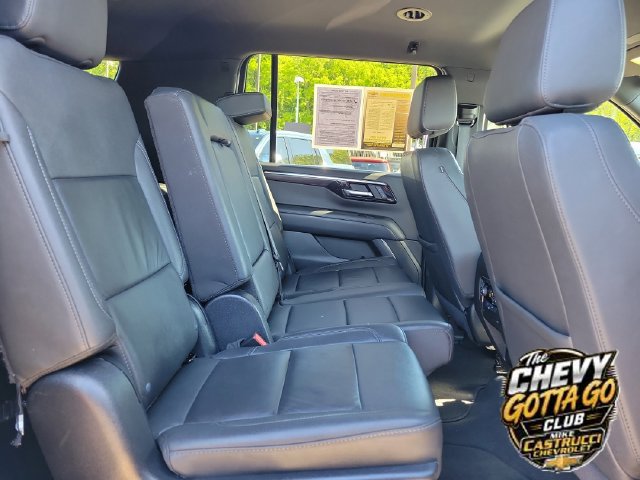 Used 2025 Chevrolet Suburban LT AWD/4WD image 29