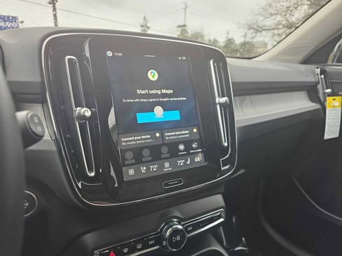 New 2026 Volvo XC40 B5 Plus w/ Protection Package Premier image 28