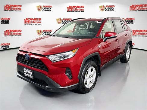 Certified 2021 Toyota RAV4 XLE image 14